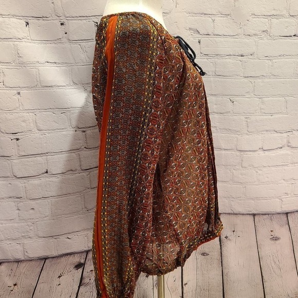 Beautiful Stories Sheer long sleeve elastic cuff - Picture 11 of 16